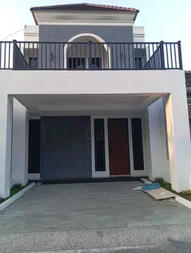 Rumah mewah 2 lantai jaten pedurungan kota semarang