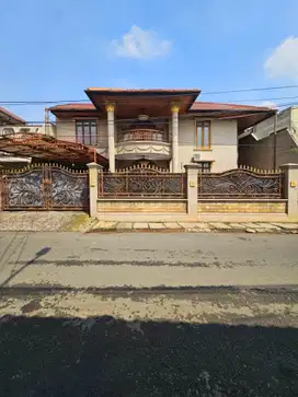 SUPER NEGO! Lokasi Bagus. Rumah Dijual Cipete Selatan - Kemang