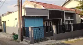 DISEWAKAN RUMAH BULANAN/TAHUNAN