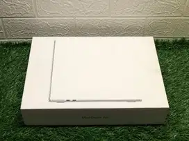 BNiB NEW Macbook Air Chip M3 2024 iBOX SEGEL Garansi SETAHUN