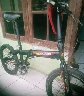 Sepeda lipat basic element cobra  frame alloy UK 20