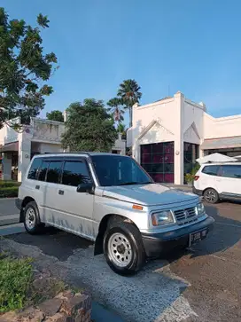 Suzuki Sidekick silver siap pakai