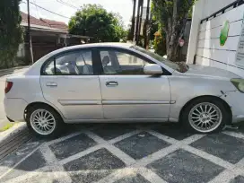 Kia rio pride ext taxi cipaganti
