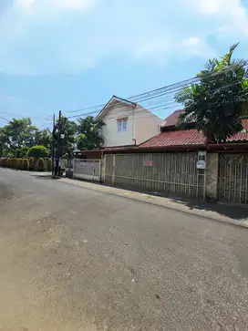 Rumah Dijual Kemang. + Kost AKTIF. Jalan Utama, Dekat Tendean. NEGO