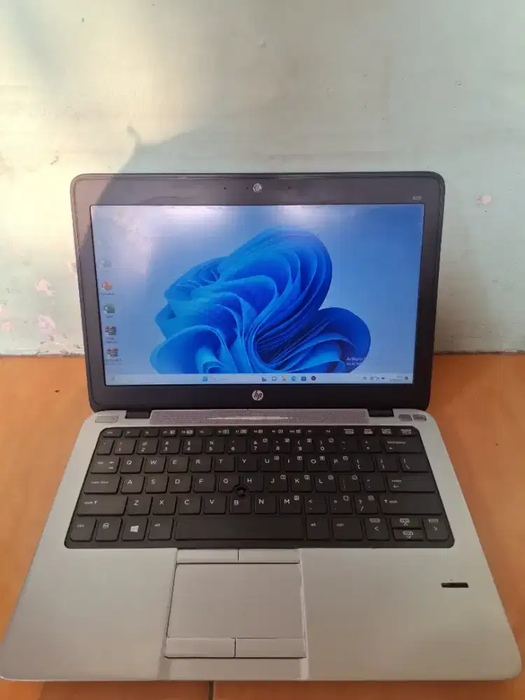 jual cepat laptop hp 820 g1 i7, laptop bekas seperti baru
