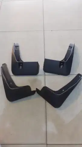 Mud guard Alas lumpur avanza xenia 2022 on