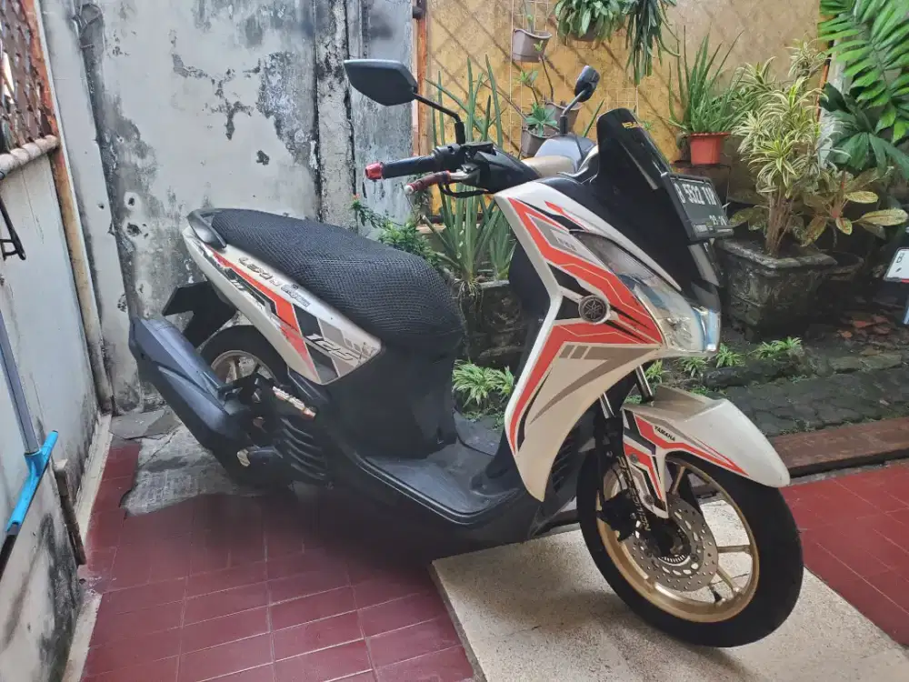 Yamaha Lexi S Keyless Putih 2021 Full orisinil.