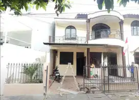 RUMAH NYANA TANAHNYA 180 M²DI BILLYMOON PONDOK KELAPA