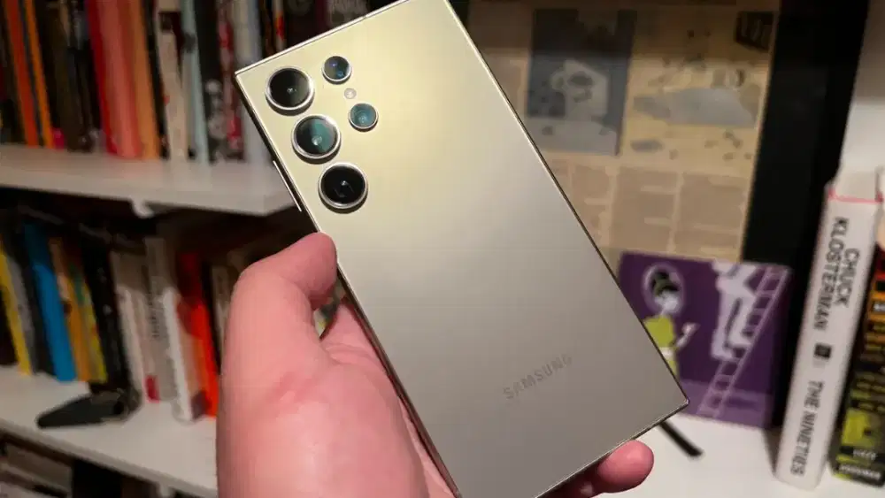 Dijual samsung s24 ultra kondisi sangat baik,baru 2 bulan