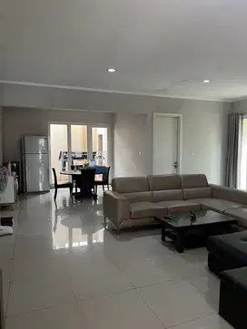 Rumah dekat mall di Magnolia summarecon Bekasi