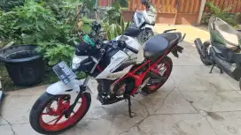 Cb 150 r streetfire 2021