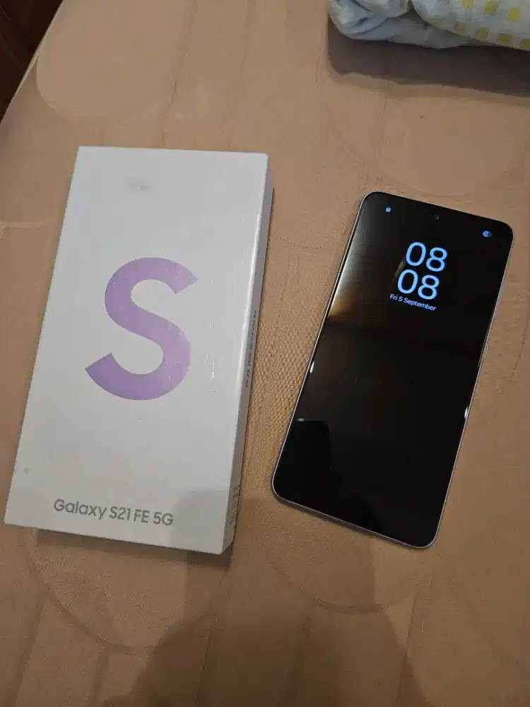 Samsung S21 FE Lavender
[Second]
8GB / 256GB
