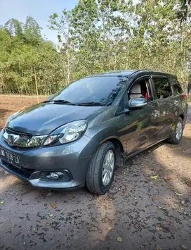 Honda Mobilio tangan pertama dari baru