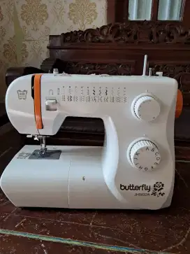 Mesin jahit butterfly