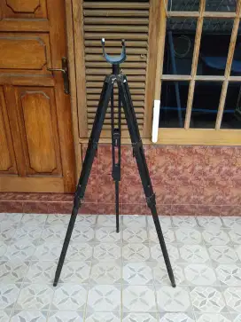 Tripod kaki tiga kayu jadul buat kreasi