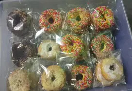 Donat mungil berbagai toping