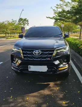 Dijual Over Kredit Fortuner GR Sport 2.8 VRZ 4x2 AT Matic