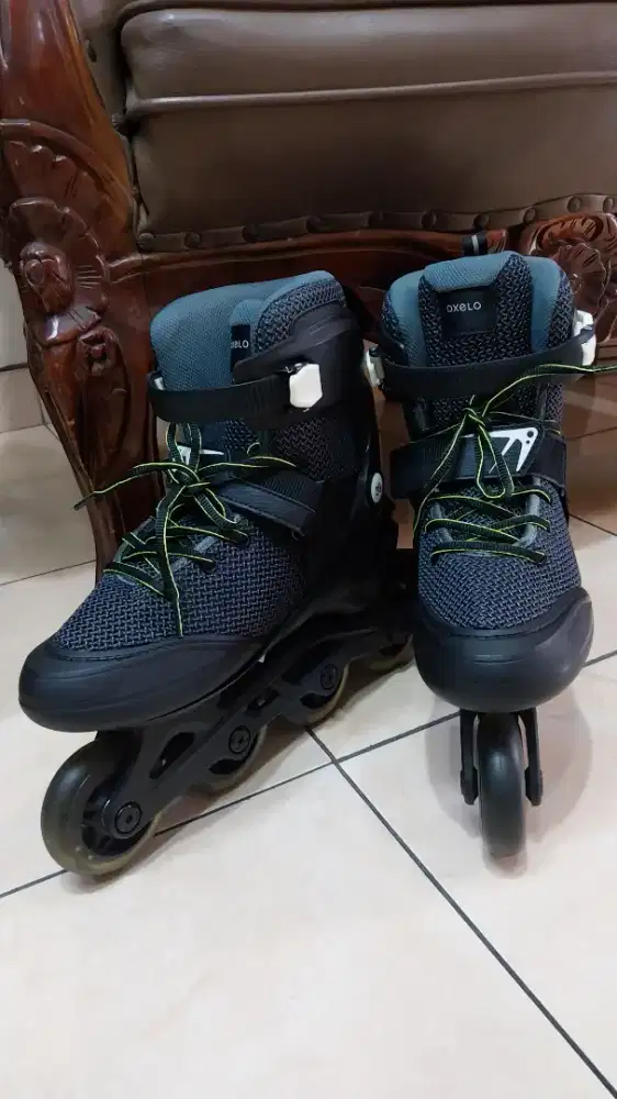 Oxelo Sepatu Roda *Like New*