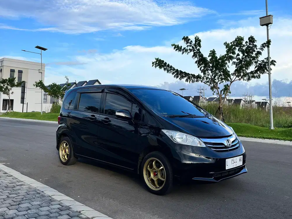 Honda Freed E PSD Black Pearl