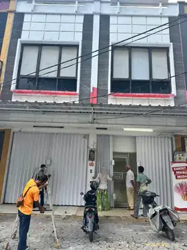 Disewa Ruko Gandeng 2 Lantai Lokasi Komersil Ex Alfamart