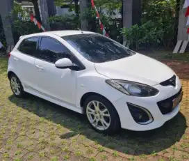 Mazda/2 1.5L AT