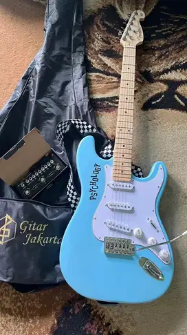 GITAR LISTRIK LIKE NEW