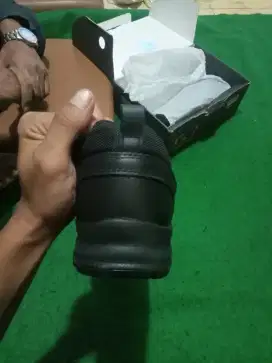 Sepatu sefty belum pernah di pakai