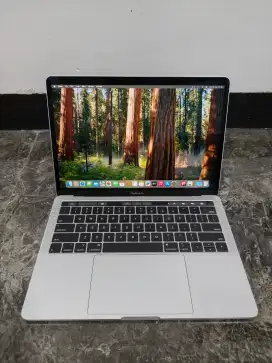 MACBOOK PRO 13 INCH 2019 i7 16/512 CTO