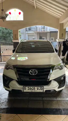 Jual mobil fortuner