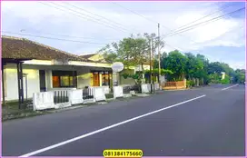 Jual BU Cepat, Tanah Bonus rumah tua pinggir jalan raya kotagede JOGJA