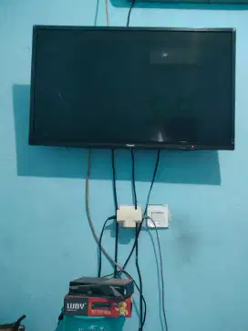 Tv led + set top box