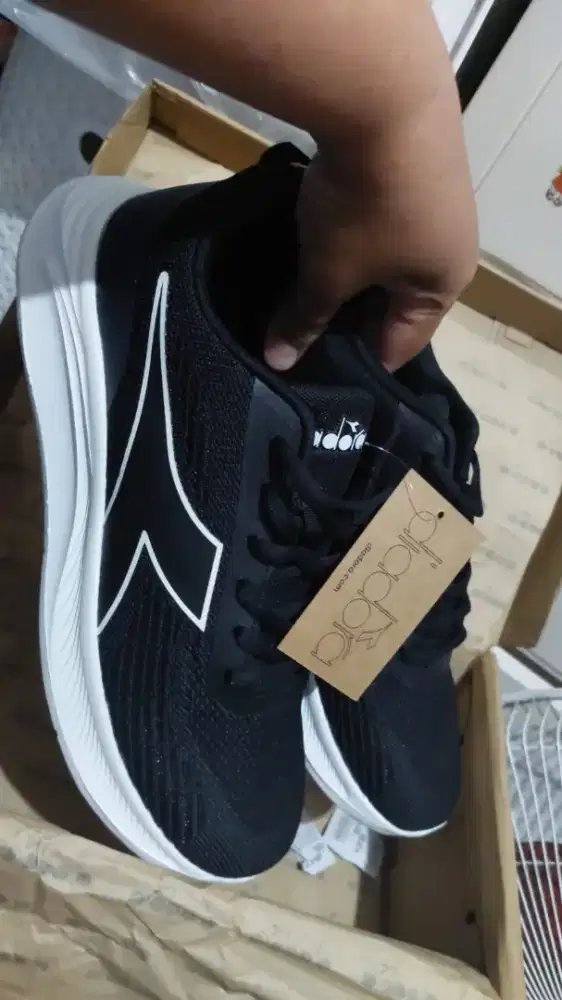 SEPATU DIADORA MISKHA