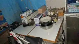 Mesin jahit + obras