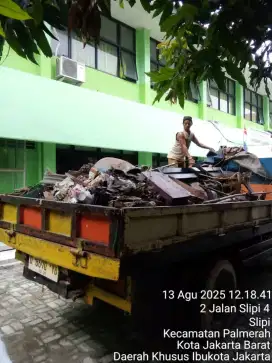 Jasa buang puing bangunan