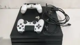 PS 4 pro 1TB jarang pakai
