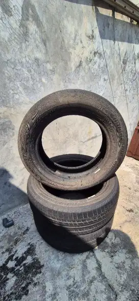 Ban bridgestone bekas
