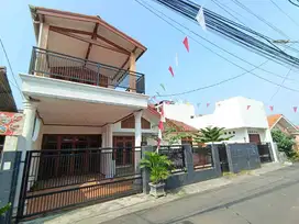 Rumah Lama di Jl Damai IV Petukangan Selatan Jaksel