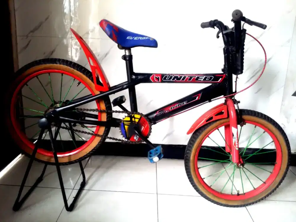Sepeda BMX 18 bekas