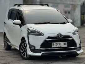 Toyota sienta 1.5 Q AT 2018