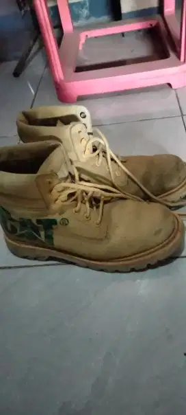 di jual sepatu Caterpillar calordo uk 42