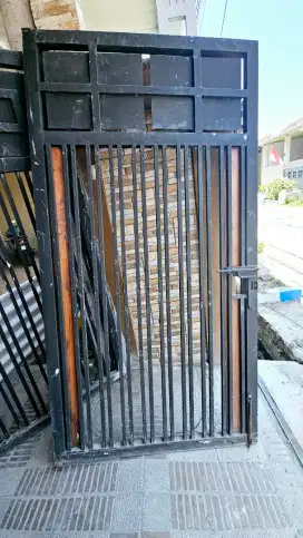 Jual pagar rumah