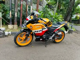 CBR 250R 2011 REPSOL (KM RENDAH)