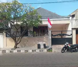 Rumah Wisma Permai Tengah
