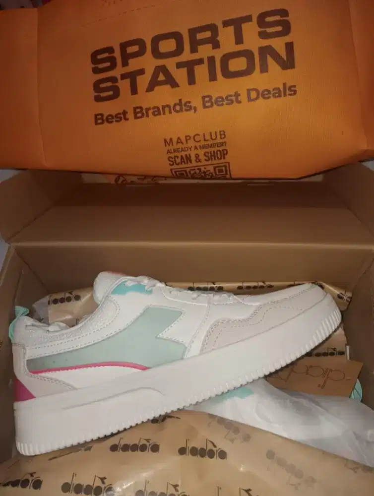 Dijual sepatu running diadora good condition baru 1x pemakaian sz 40