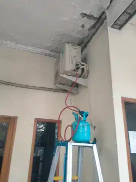 Service AC bongkar pasang AC tukang AC panggilan tambah freon AC
