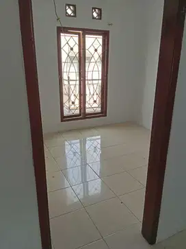 Disewakan Rumah 2 Lantai di Taman Cibaduyut Indah TCI