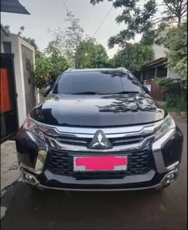 Mitsubishi pajero sport black hitam 2019 2020 pajero sport 2018 bu