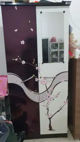 Lemari Pakaian 2 Pintu