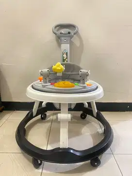 Baby walker untuk bayi