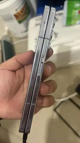 Samsung Galaxy Z Fold 5 12/512 GB Like new Fullset Garansi Resmi SEIN